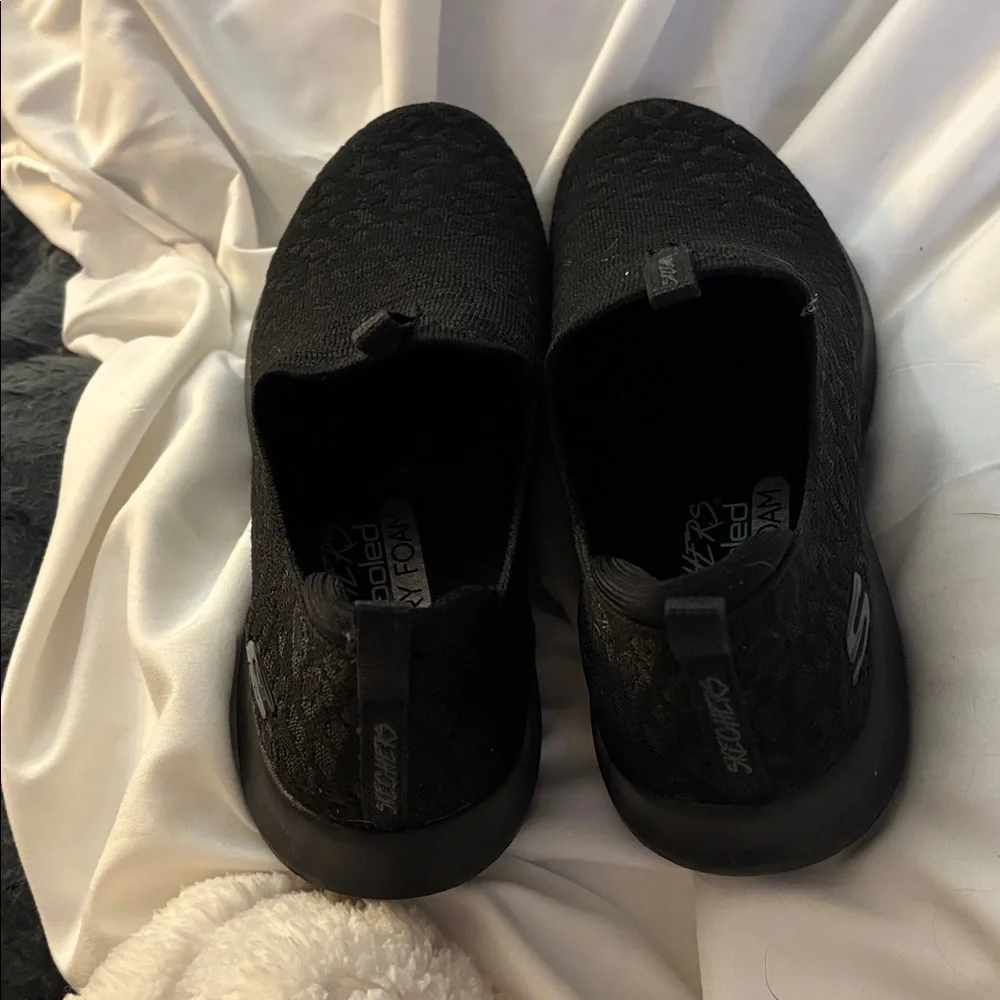 Skechers Black Air-Cooled Memory Foam Footwear - Picture 6 of 7